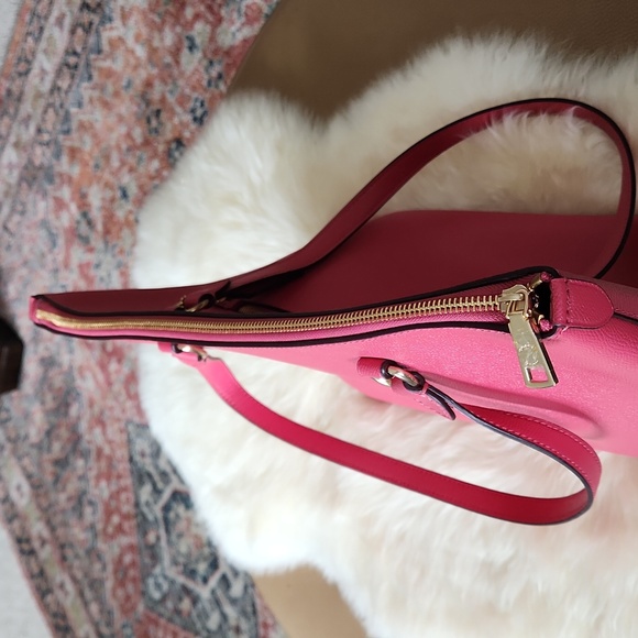 Beautiful NWOT Coach Hot Pink Saffiano Leather Shoulder Tote Bag 🩷🎁💖 - Picture 7 of 15